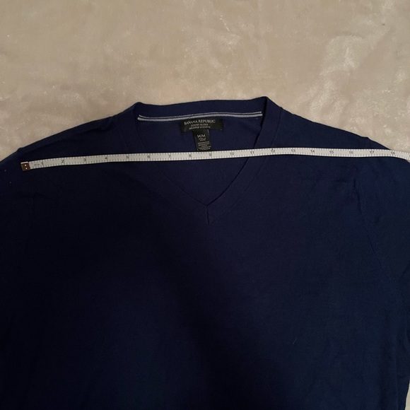Banana Republic - Luxury Blend Blue V-Neck Sweater - Picture 5 of 8